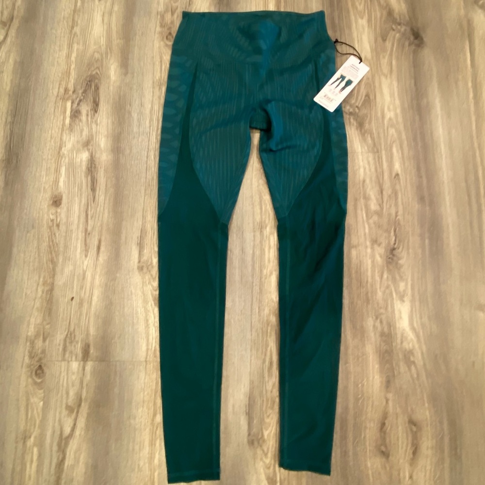 Alo Yoga Motion Evermint Legging NWT